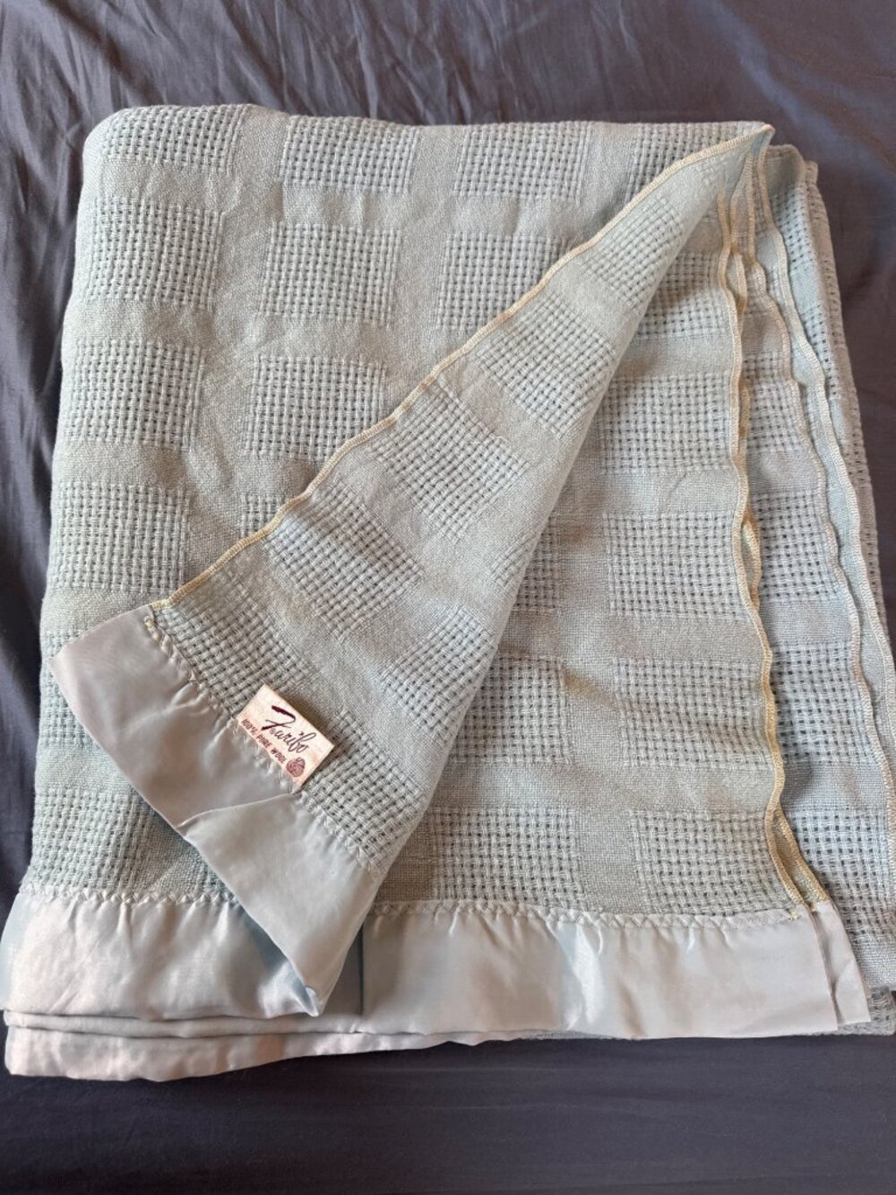 Vintage Faribo 100% Pure Wool Blanket Satin Trim Light Blue Waffle Weave Full